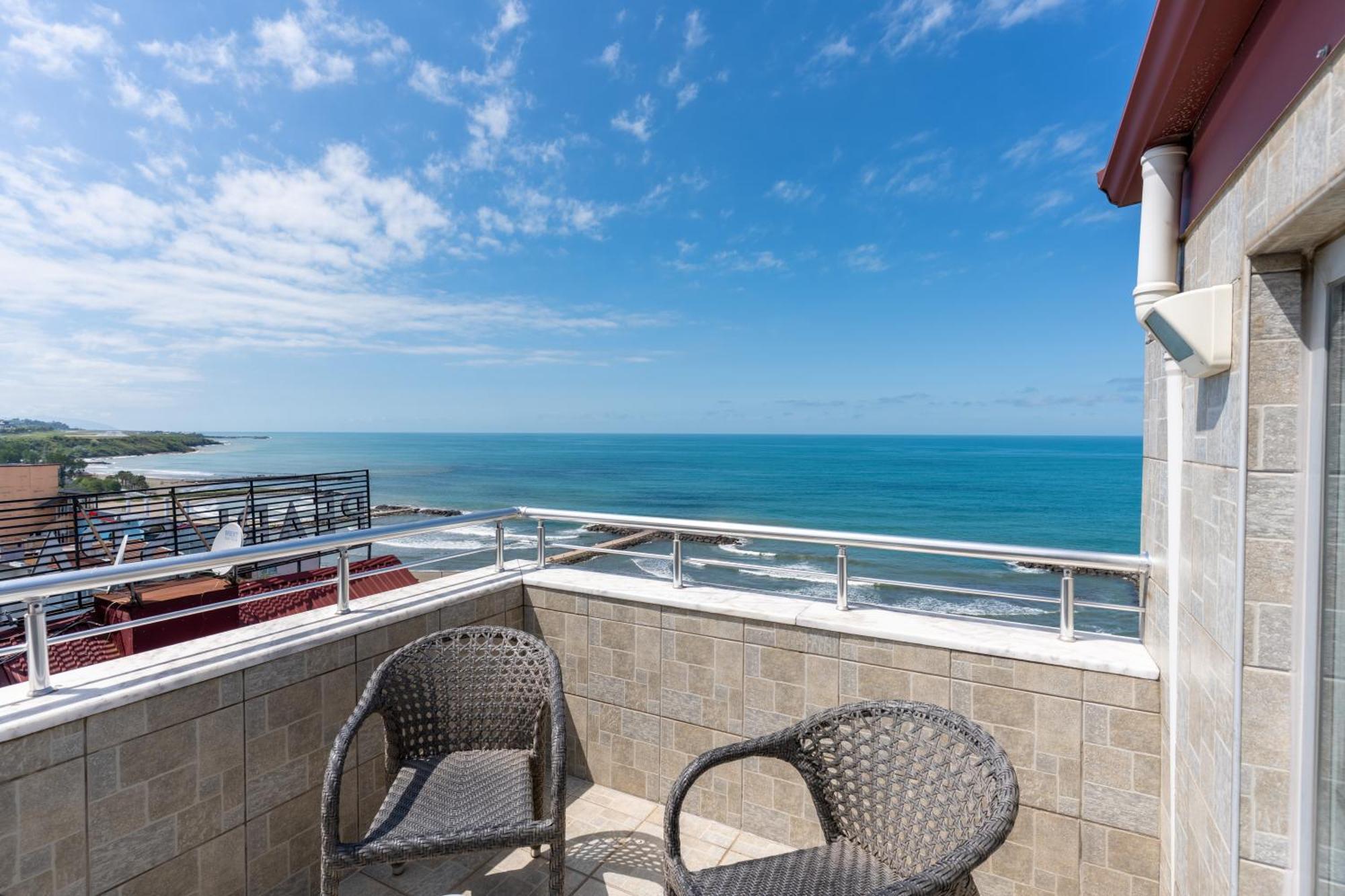 Otel Fengo &